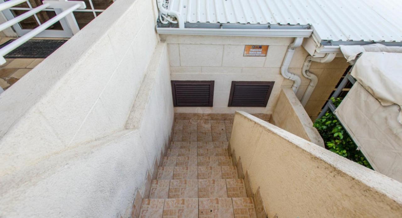 Ocean 15 Hotel Christ Church Exterior photo